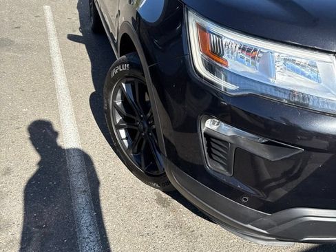 Used 2019 Ford Explorer XLT w/ Equipment Group 202A FWD image 3