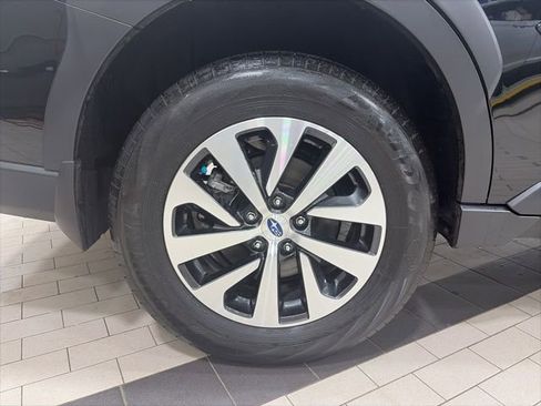 Used 2024 Subaru Outback Premium AWD/4WD image 23