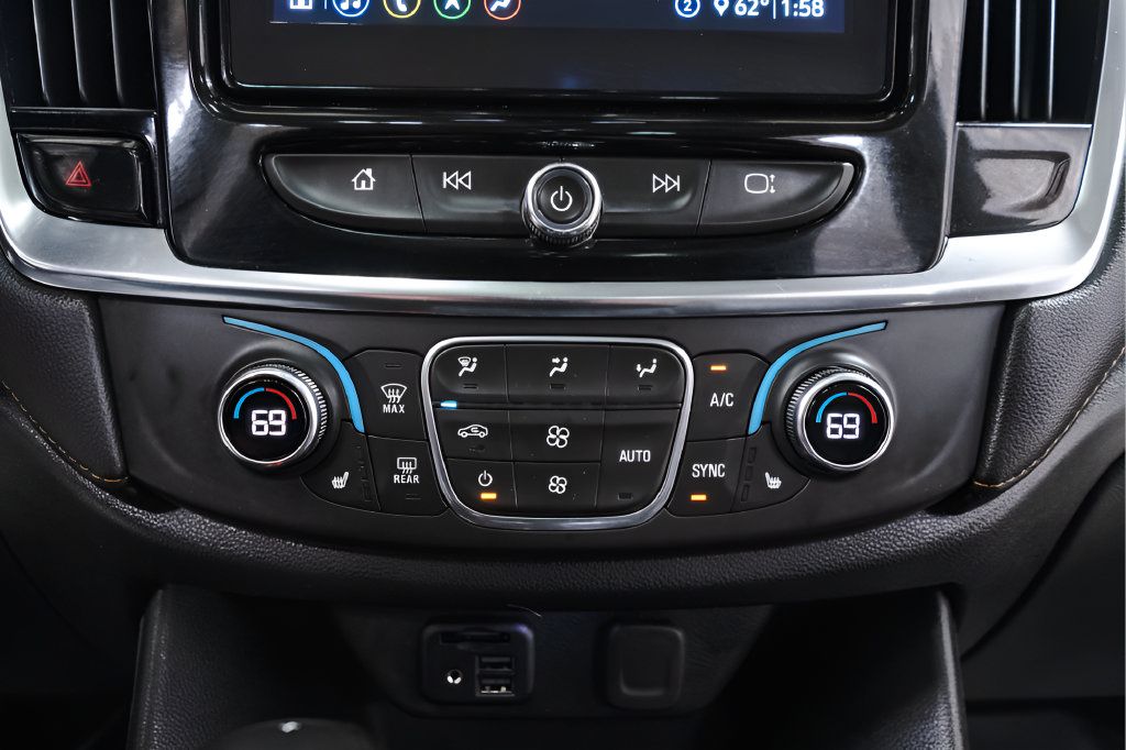 Used 2020 Chevrolet Traverse RS w/ LPO, 'HIT The Road' Package AWD/4WD image 15