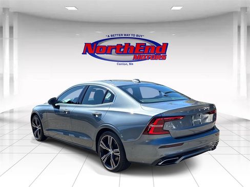 Used 2021 Volvo S60 T5 Inscription image 5