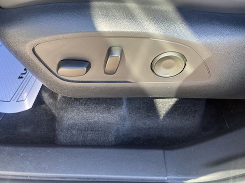 Used 2025 Buick Enclave Preferred image 10