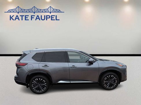 Used 2025 Nissan Rogue Platinum w/ Platinum Premium Package AWD/4WD image 8