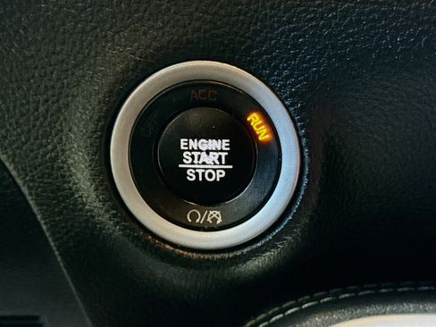 Used 2020 Dodge Challenger SXT image 21