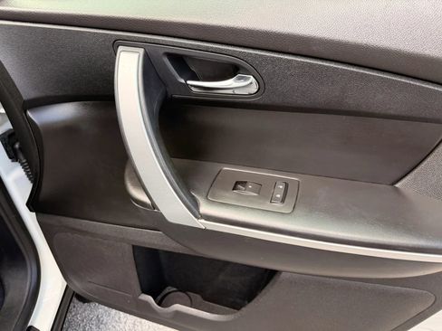 Used 2012 GMC Acadia SLE FWD image 31