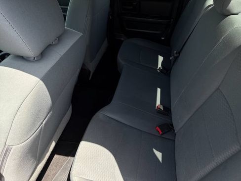 Used 2017 RAM 1500 Express RWD image 10