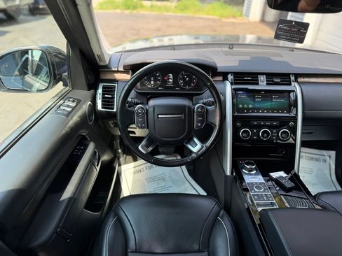 Used 2018 Land Rover Discovery HSE Luxury AWD/4WD image 11