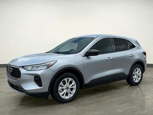 Certified 2024 Ford Escape Active FWD image 2