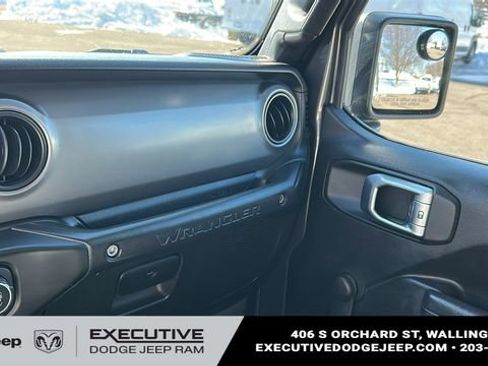 Used 2022 Jeep Wrangler Unlimited Willys image 18