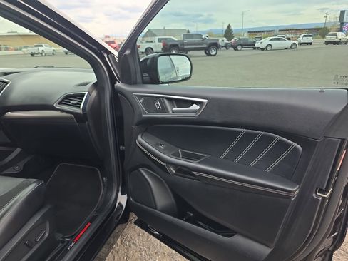 Used 2022 Ford Edge ST w/ Equipment Group 401A AWD/4WD image 32