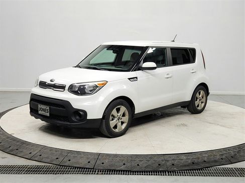 Used 2017 Kia Soul image 3
