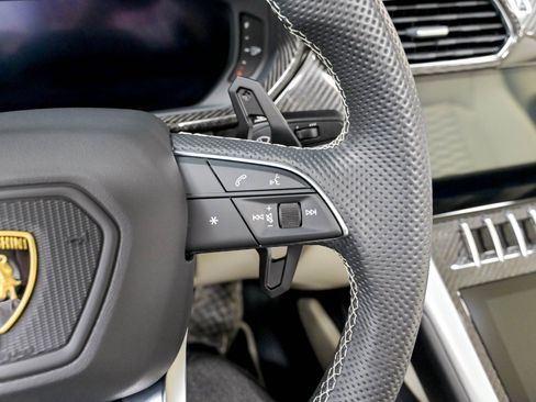 Used 2020 Lamborghini Urus AWD/4WD image 81