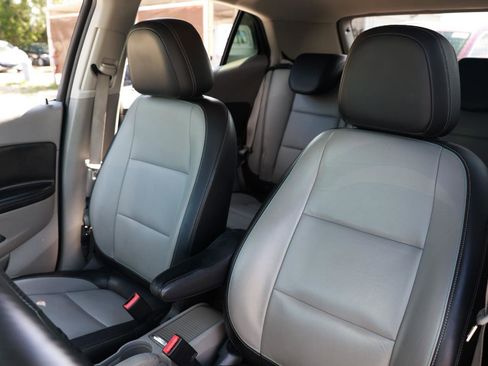 Used 2013 Buick Encore Leather FWD image 6
