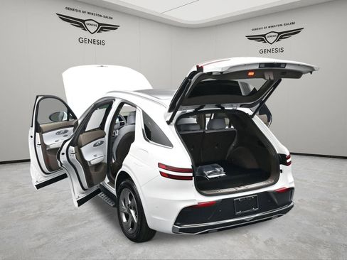 New 2026 Genesis GV70 2.5T Advanced AWD/4WD image 23