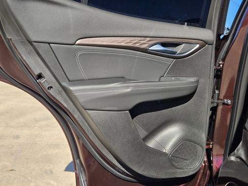 Used 2023 Buick Envision Avenir image 16