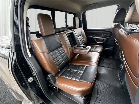 Used 2018 Nissan Titan Platinum Reserve AWD/4WD image 26