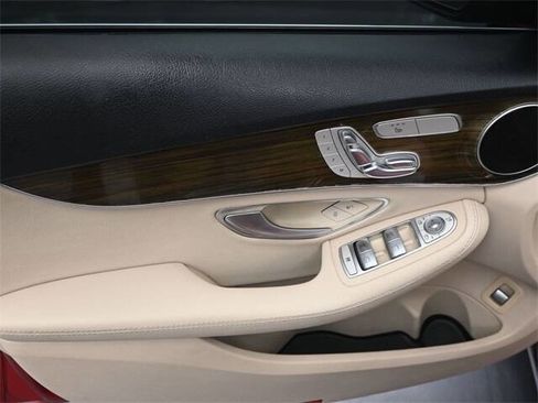 Used 2017 Mercedes-Benz C 300 C 300 4dr Sedan w/ Premium 1 Package image 6