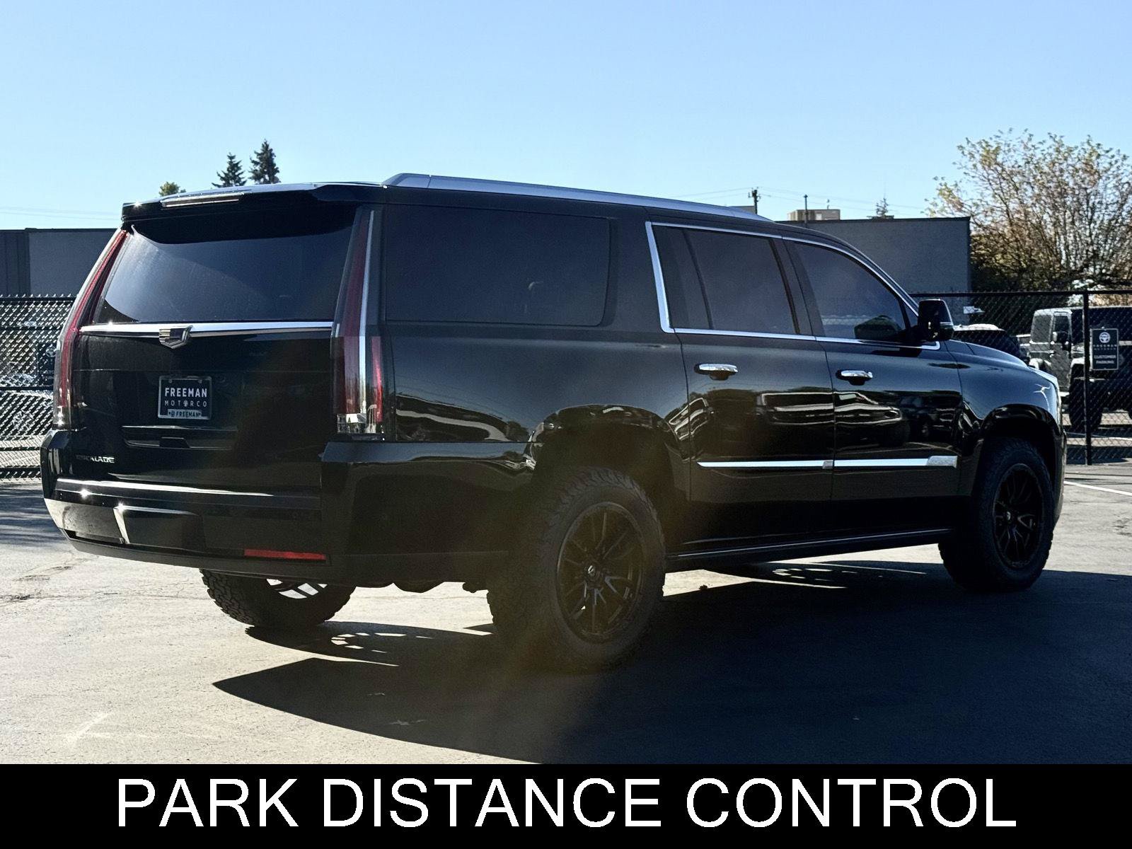Used 2019 Cadillac Escalade ESV Platinum AWD/4WD image 8