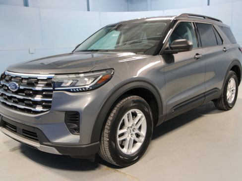 New 2026 Ford Explorer Active AWD/4WD image 24