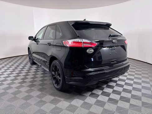 Used 2023 Ford Edge SE w/ Black Appearance Package image 16