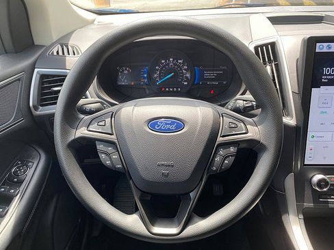 New 2024 Ford Edge SE w/ Black Appearance Package image 11