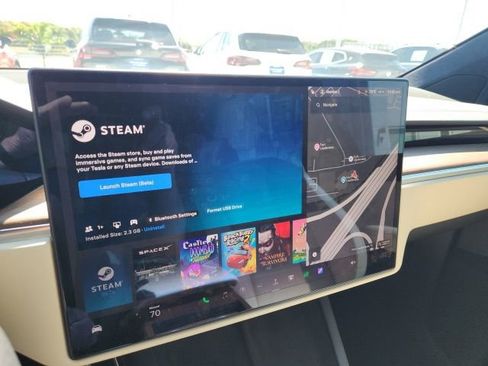 Used 2022 Tesla Model X image 31