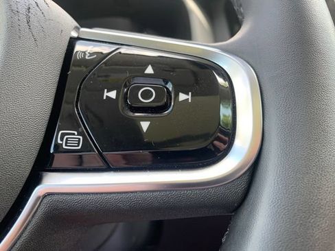 Used 2024 Volvo XC60 B5 Plus w/ Protection Package Premier AWD/4WD image 12