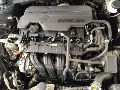 Used 2021 Hyundai Elantra SEL w/ Convenience Package FWD image 30