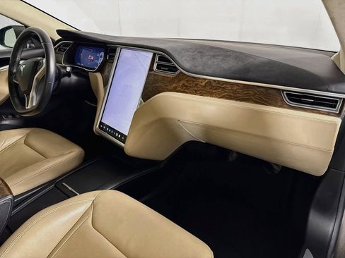 Used 2016 Tesla Model S 70 RWD image 35