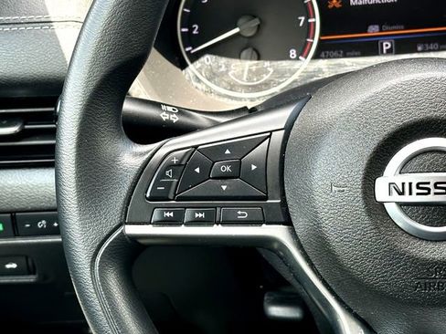 Used 2023 Nissan Sentra SV image 21