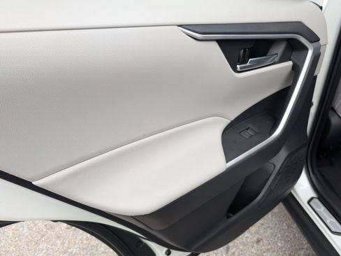 New 2025 Toyota RAV4 XLE w/ Convenience Package image 27