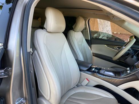 Used 2019 Lincoln Nautilus Reserve FWD image 45
