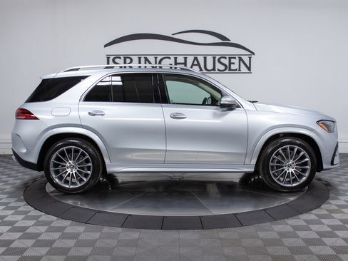 Used 2025 Mercedes-Benz GLE 350 4MATIC image 4
