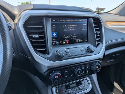 Certified 2023 GMC Acadia SLE w/ Driver Convenience Package FWD image 12
