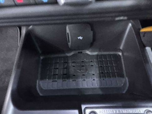 Used 2024 Ford Bronco Badlands image 24