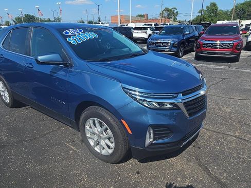 Used 2024 Chevrolet Equinox LT w/ LPO, Floor Liner Package FWD image 1