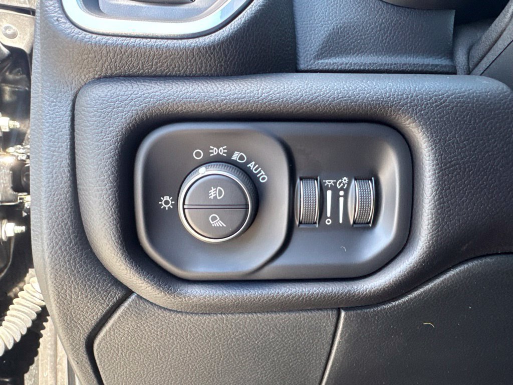 Used 2022 RAM 2500 Laramie AWD/4WD image 33