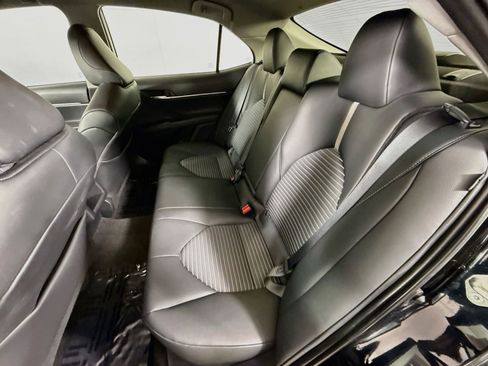 Used 2020 Toyota Camry SE FWD image 20