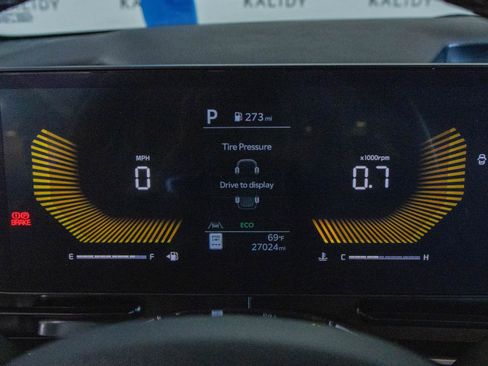 Used 2025 Kia Carnival LXS image 15