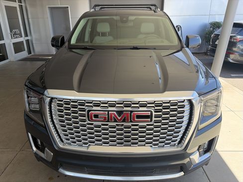 Used 2021 GMC Yukon XL Denali AWD/4WD image 2
