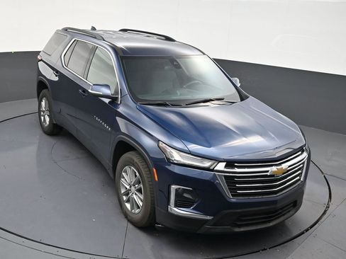 Used 2023 Chevrolet Traverse LT FWD image 18
