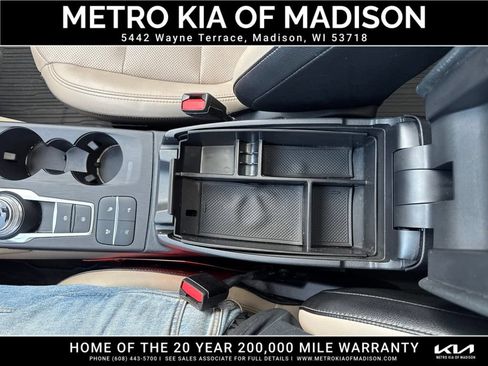 Used 2020 Ford Escape Titanium AWD/4WD image 27