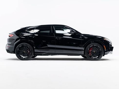 Used 2025 Lamborghini Urus SE AWD/4WD image 6