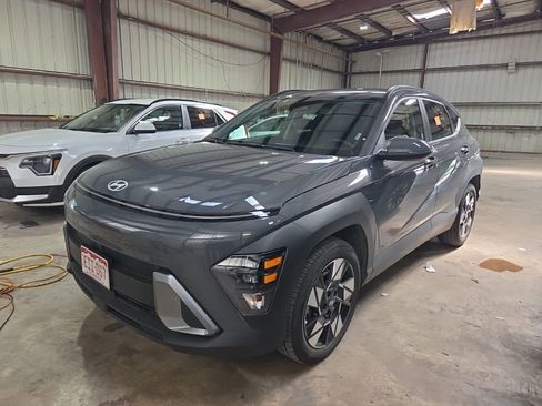Used 2025 Hyundai Kona SEL FWD image 1