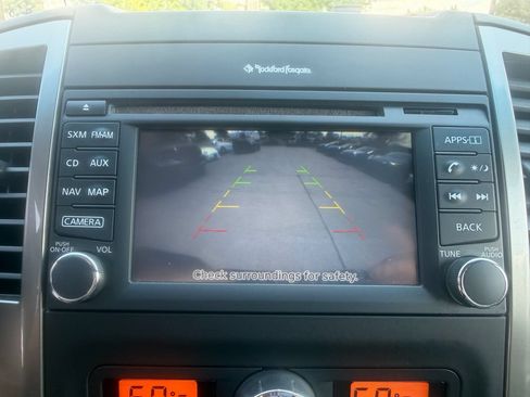Used 2016 Nissan Frontier SL w/ Moonroof Package AWD/4WD image 39