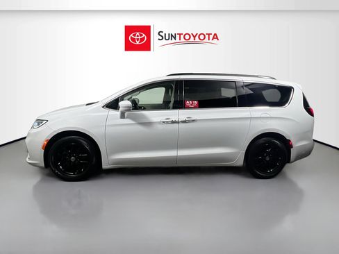 Used 2022 Chrysler Pacifica Touring-L FWD image 5