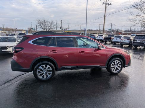 Used 2021 Subaru Outback Premium image 11