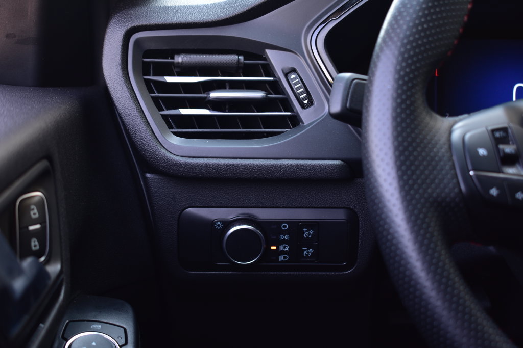 Used 2025 Ford Escape ST-Line FWD image 37