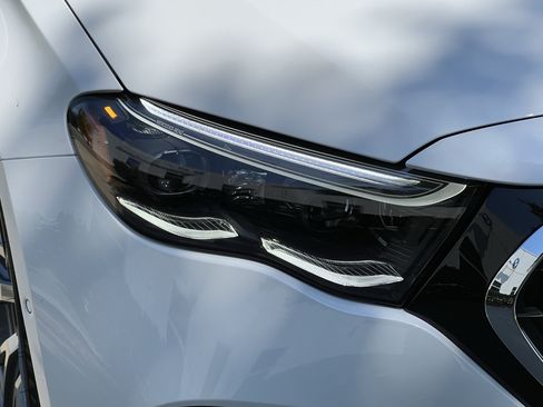 New 2026 Mercedes-Benz E 53 AMG e 4MATIC Sedan image 11