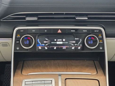 Used 2021 Genesis GV80 2.5T w/ Advanced Package 03 RWD image 20