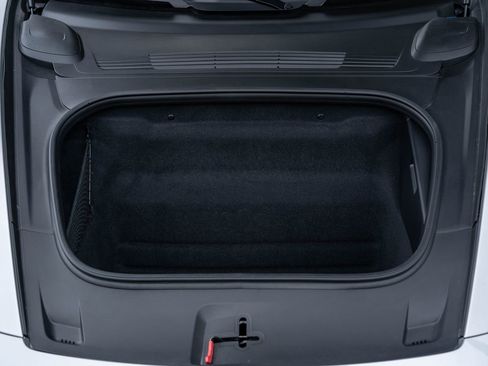 Certified 2022 Porsche 911 Carrera GTS RWD image 17